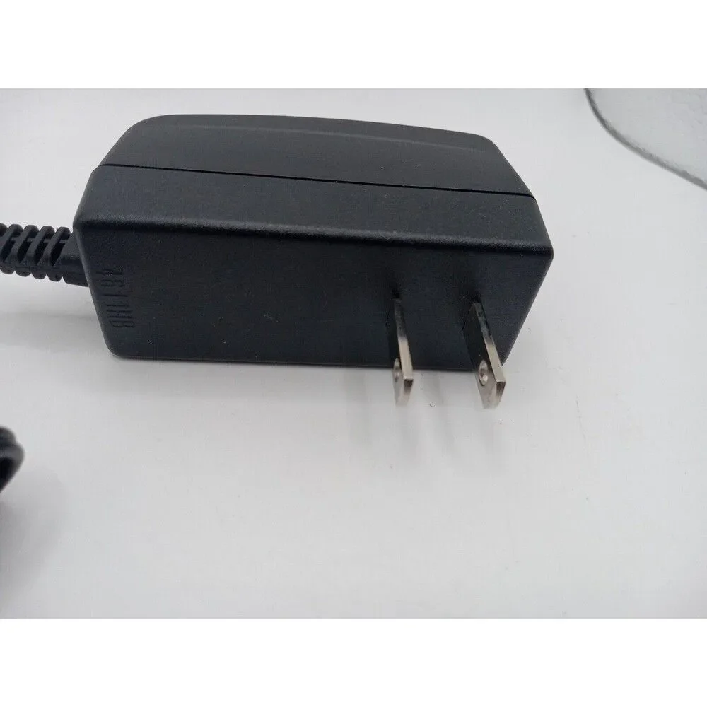 DVE SWITCHING ADAPTER MODEL DSA-12G-12 FUS 120120 Output 12V 1A